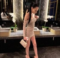 ilariea_girl's webcam live show