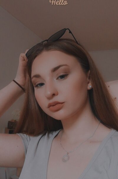 allholeslaura Avatar