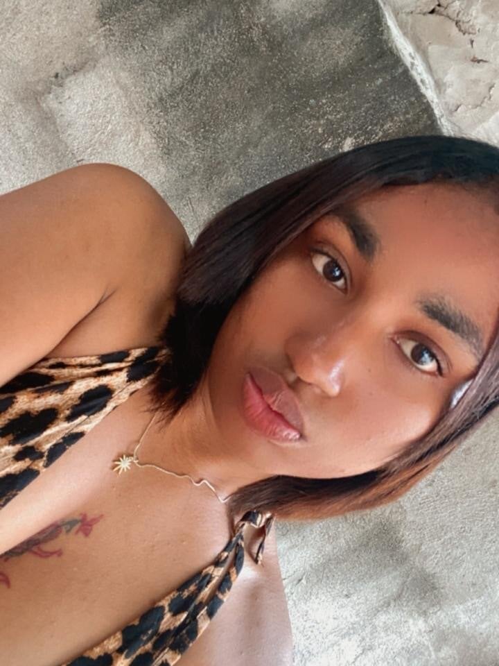 andreeaack from stripchat