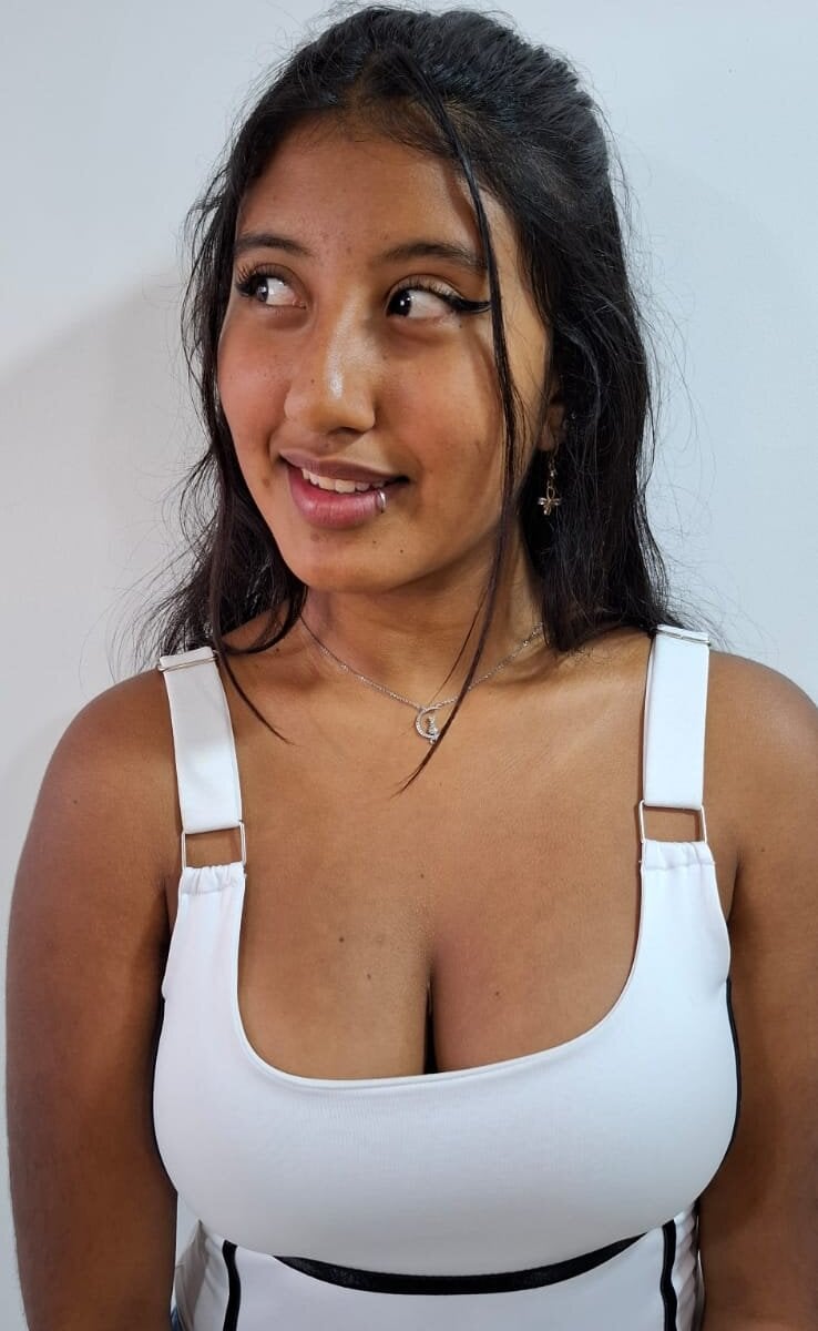 melany_brunette profile