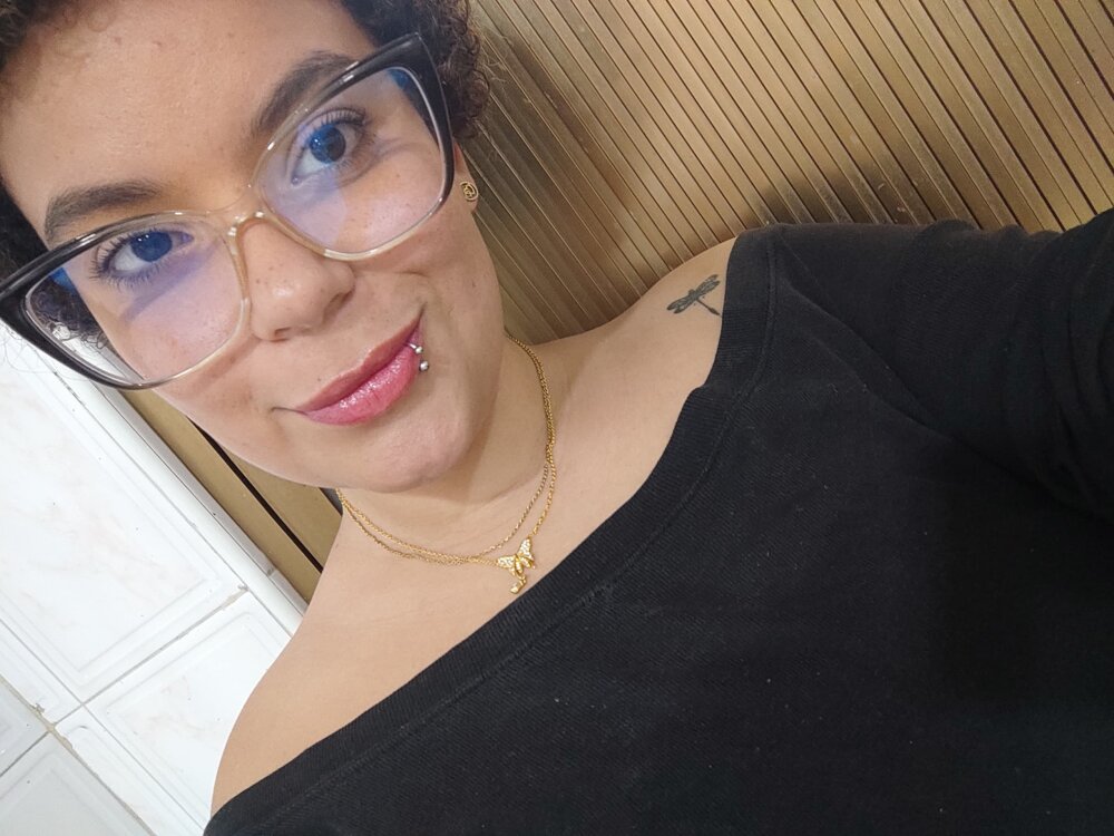 Live sex webcam photo for ENYA_GEAM #288285891