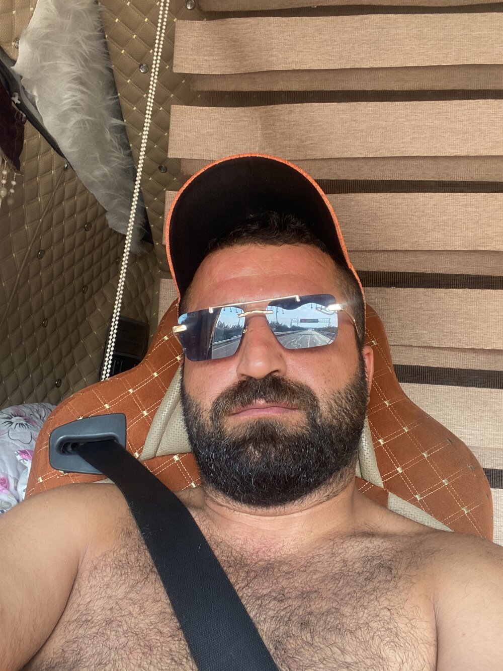 Nizipli_srkn Offline XXX Chat