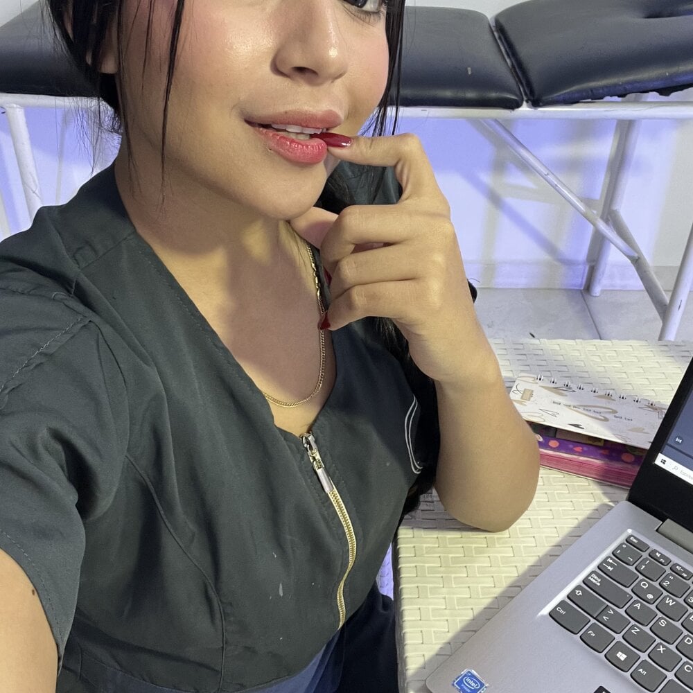 247camsex.com jessyray_ livesex profile in granny cams