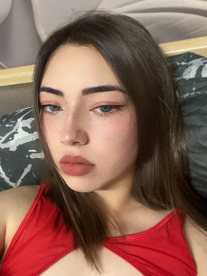 evelinnight webcam profile - German