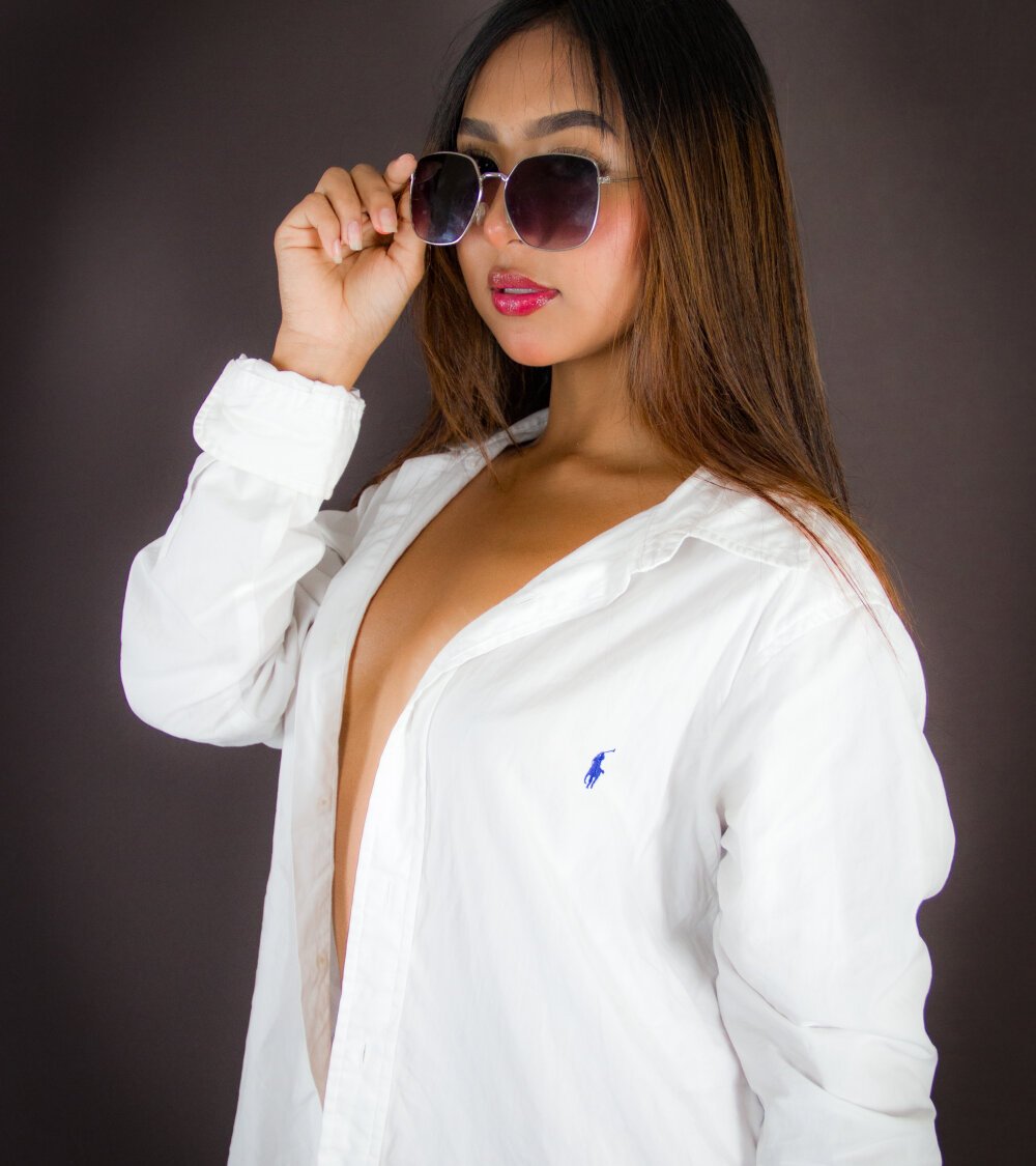 SOPHIACANDY19_'s Offline XXX Chat