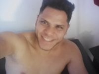 heteroboybigbig's Offline Chat Room