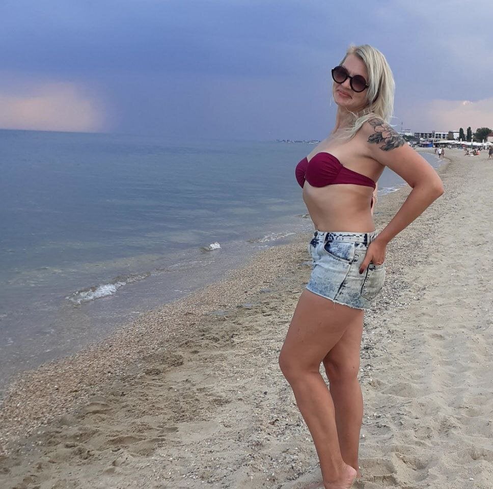 sexcam3d.net madonna_fire livesex profile in white-hair cams