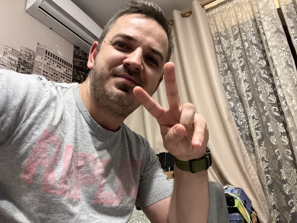 blowurmind27 from stripchat