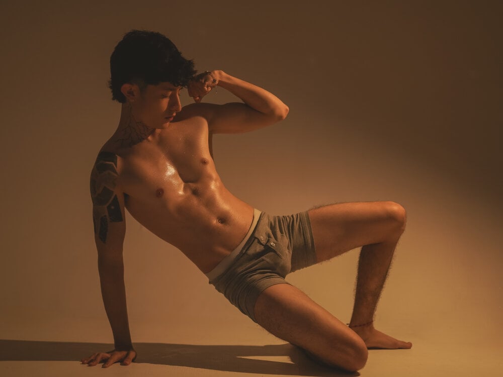 troy_rouge