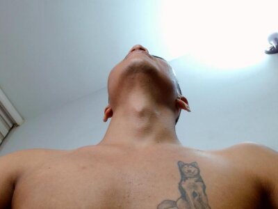 Boy_little1 Male Spanking Live Cam Striptease
