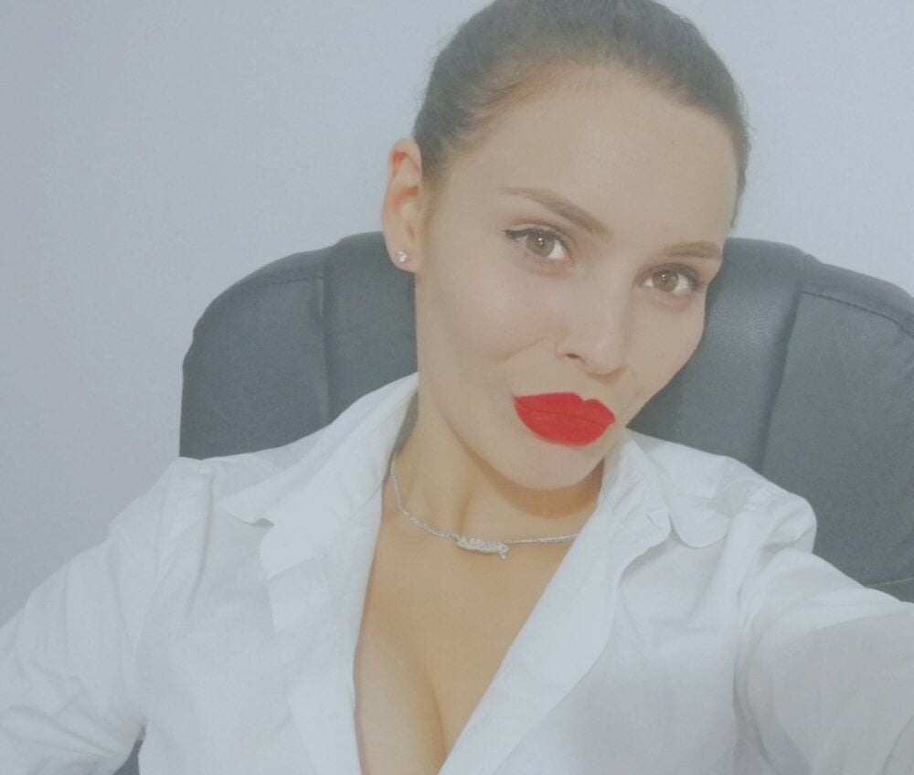 AAB_Alexandra Offline XXX-Chat