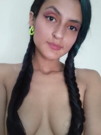 Yemaya-28's Offline XXX Chat