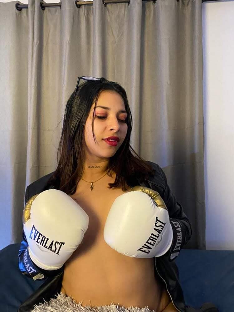 Roxy_Hott