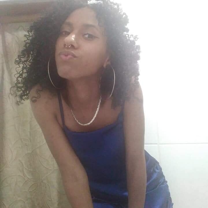 sexcityguide.com brianecritina livesex profile in spanish cams
