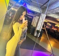 anisa_shy's Offline Chat Room
