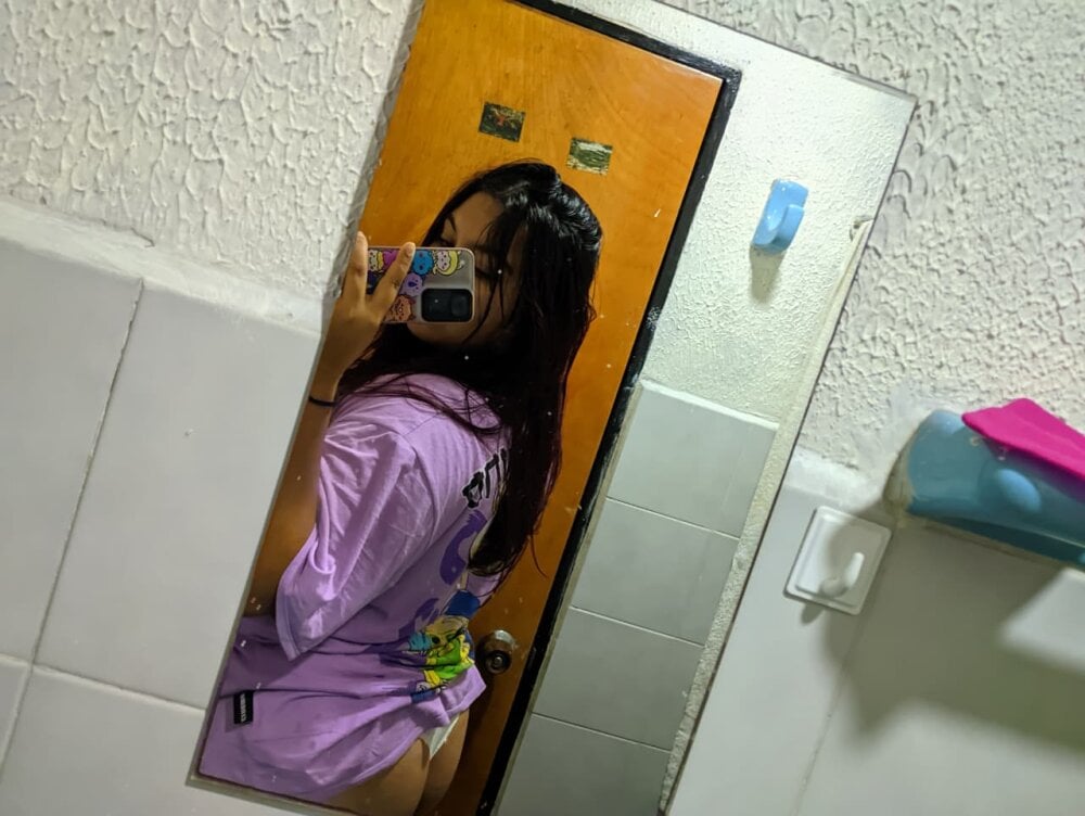 ruby_nooir from stripchat