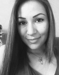 julietasedwing's Offline Chat Room