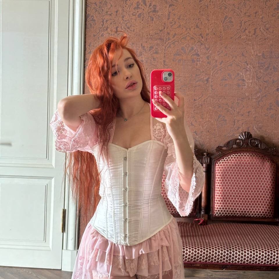 glamcambabes.com megan-longoria livesex profile in caucasian cams