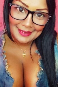 pielcanela_x_'s Offline Chat Room