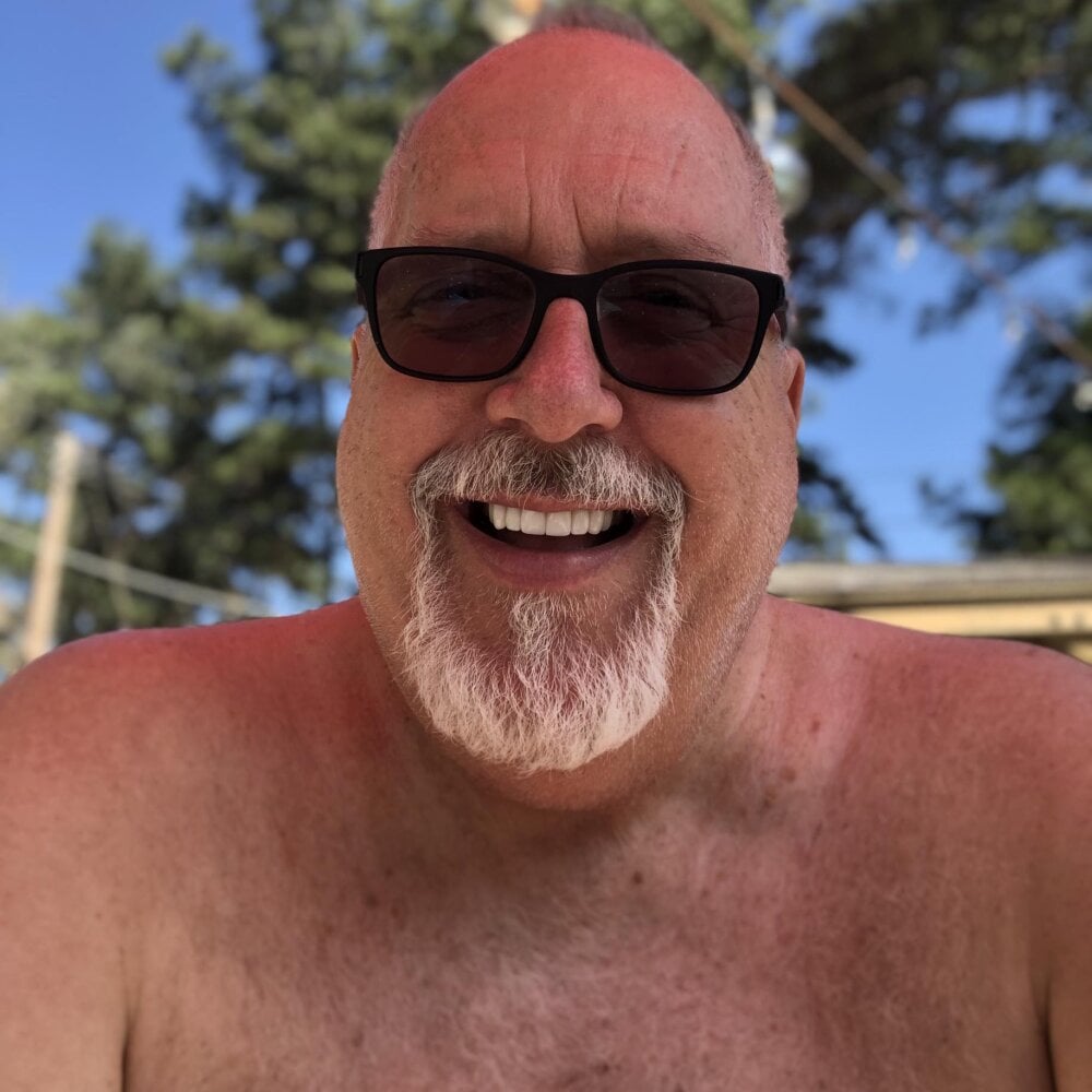 superbearboss from stripchat