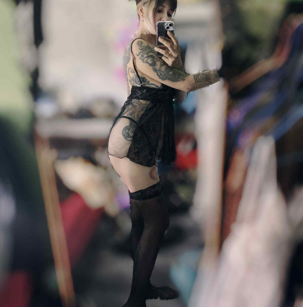 แชท XXX ออฟไลน์ของ TattooedTemptation88