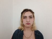 AstridNurl Offline XXX-Chat