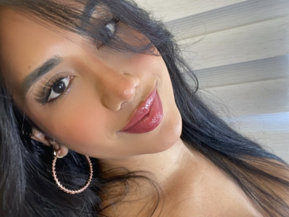 sexysaradoll_x offline XXX-chat