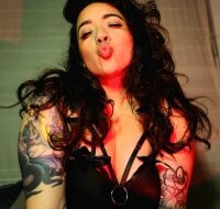 GypsyMamacita's Offline Chat Room