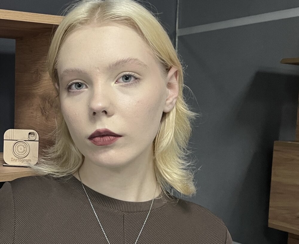 LynneFloor profile