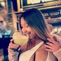 malaak_'s Offline Chat Room