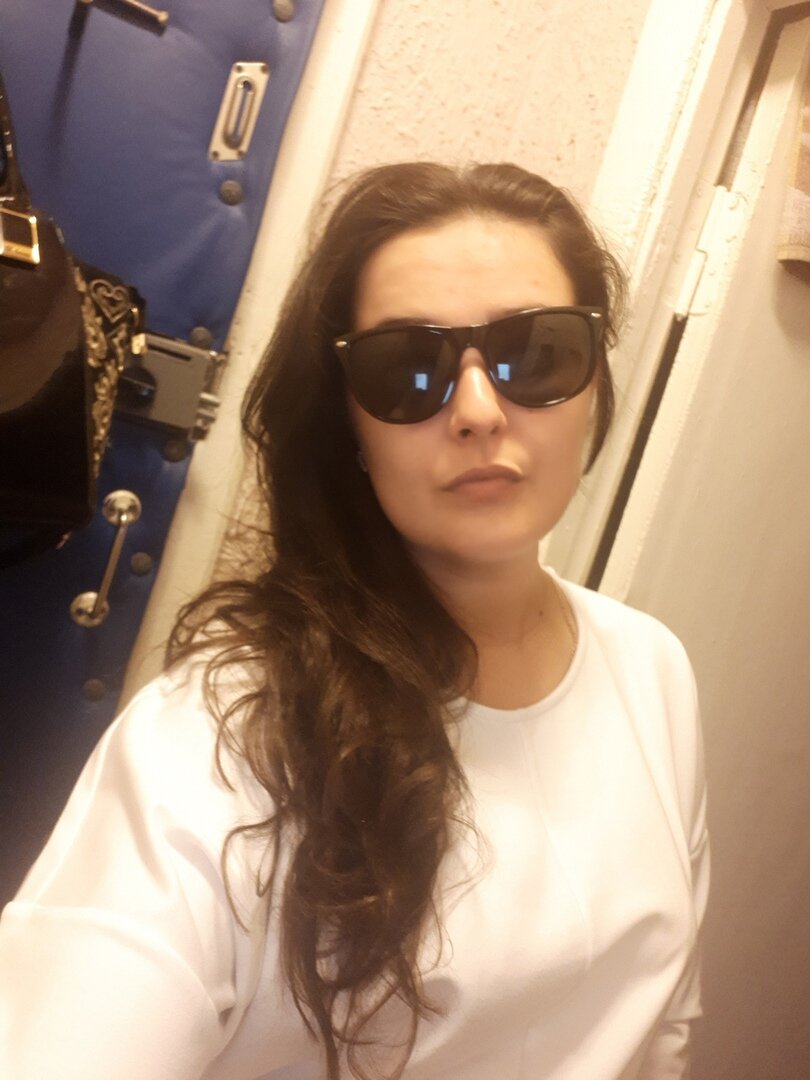 JuliaKiss1