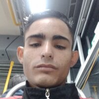 Pichulanegra's Offline Chat Room