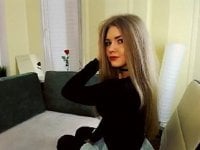 BarbieeeGirl's Offline Chat Room