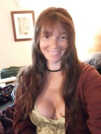 milf69mandi's Offline Chat Room