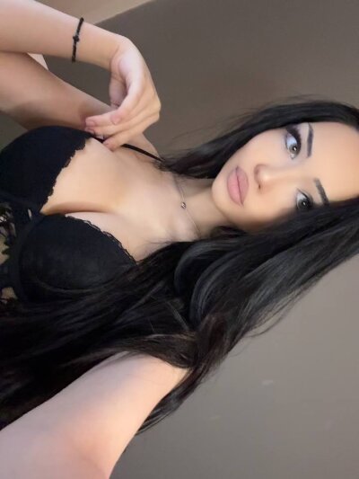 crystalchristina56 Live Cam on StripChat