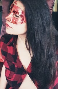 rebecca-juguetona's Offline Chat Room