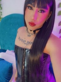 Queen_Ari_ webcam thumbnail