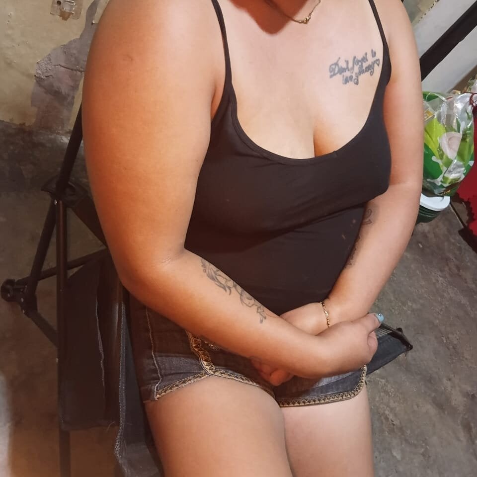 queen_lovely69's Offline XXX Chat