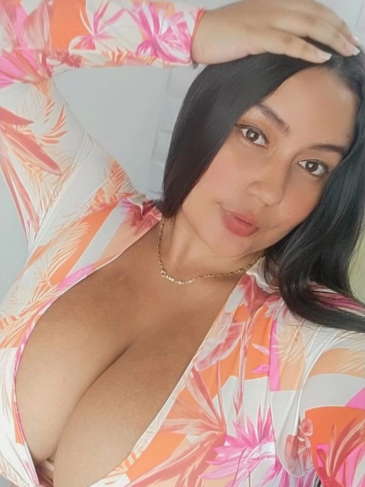 Live sex webcam photo for alicia69c #289778966