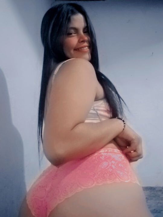 stripchat saray_we webcam profile pic via sexcam-girls.com