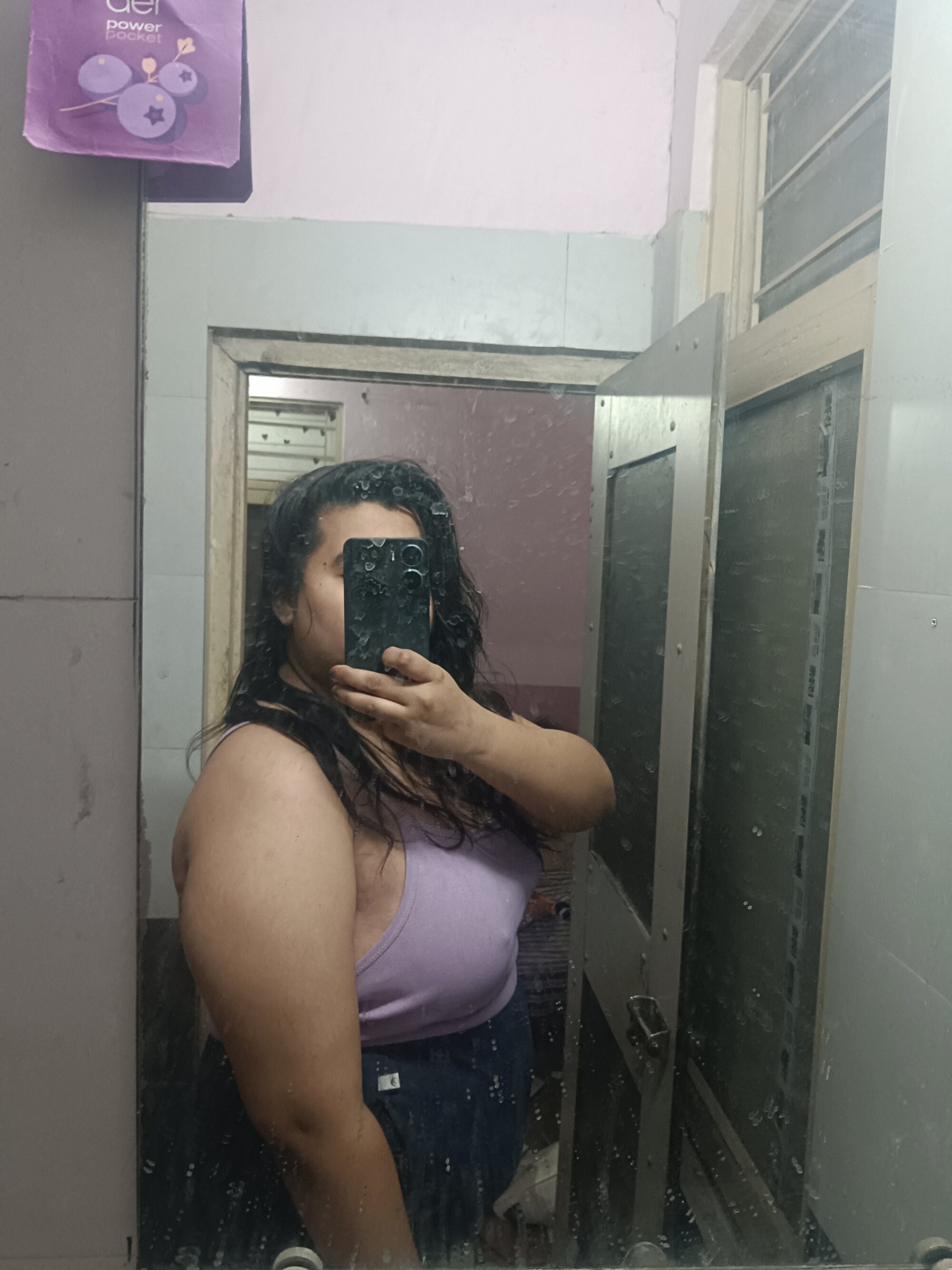 Roobi_HOT
