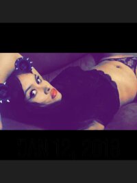 youredgequeen's Offline XXX Chat