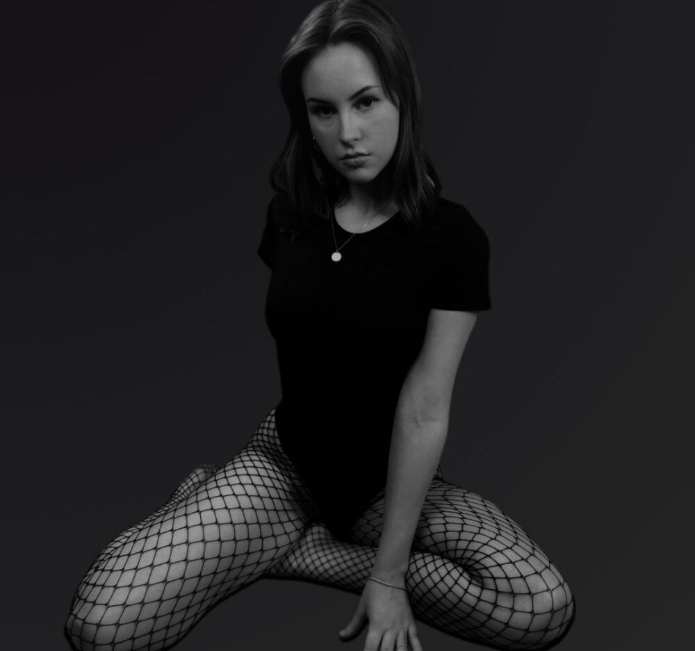 pornsexycams.com kriswaller livesex profile in in-your-browser-history-oops cams