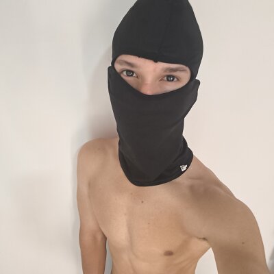 Danielraz Live Cam on StripChat