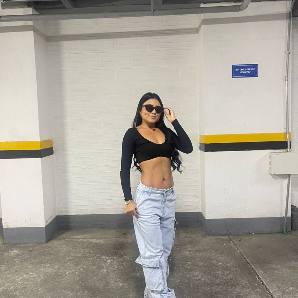 sleekcams.com martina_fernand livesex profile in english cams