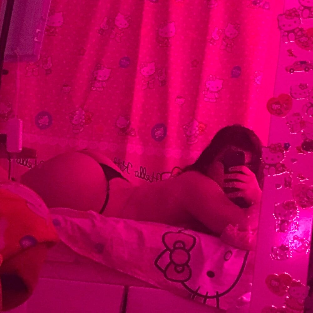 badgirlwebcam.com mila_gomory@xh livesex profile in bisexual cams