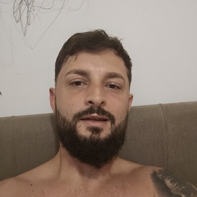 elmeddelin93 from stripchat