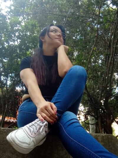 EmilyRouss_ Female Dildoorvibratoryoung Cam Chat