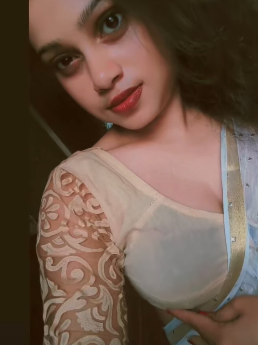 lily437 🧚 live online webcam