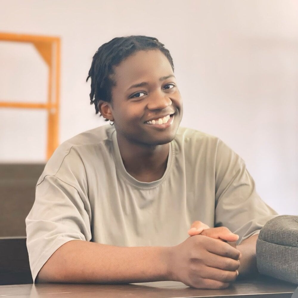 mikhailfoda Adlı Modelin Çevrimdışı XXX Sohbeti